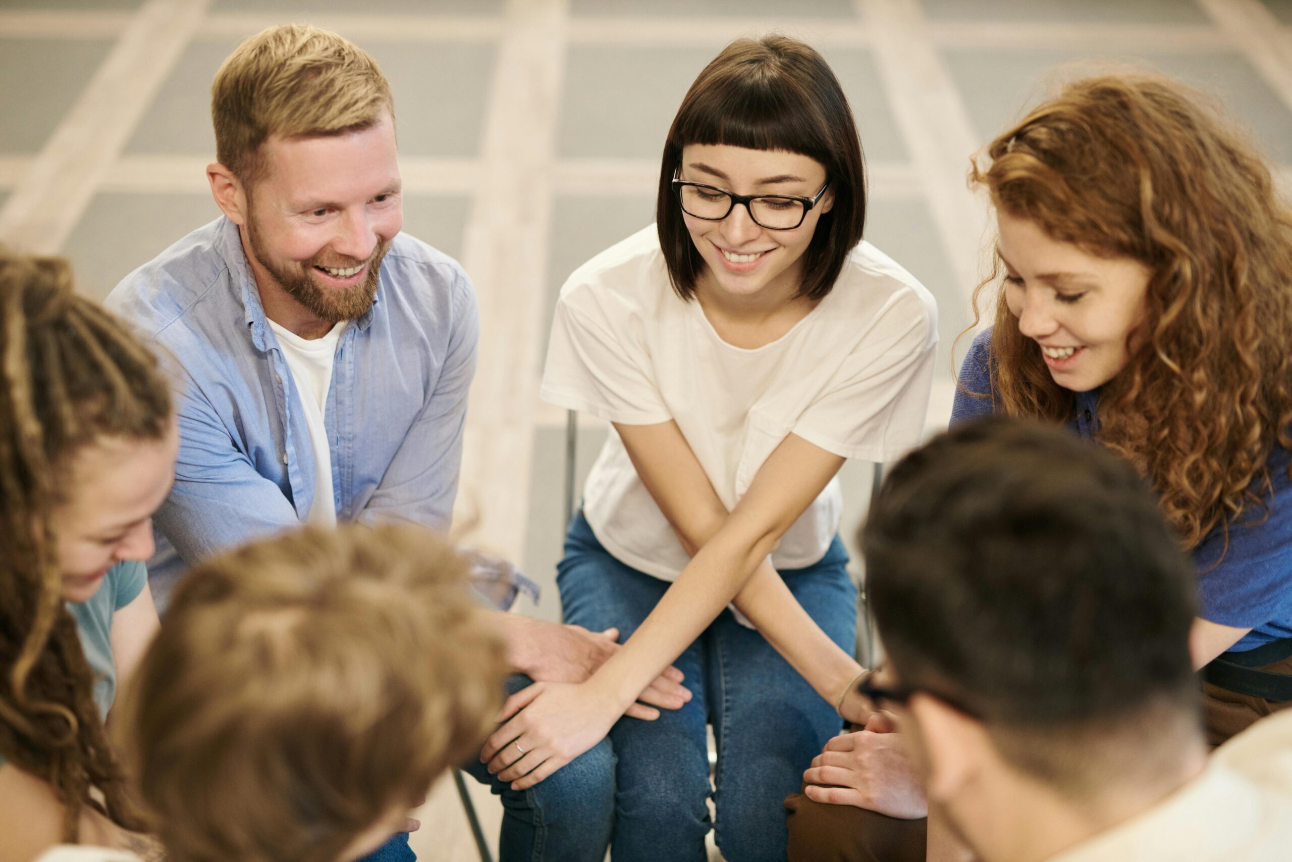 How Peer Support Helps People Stay Engaged in Addiction Recovery